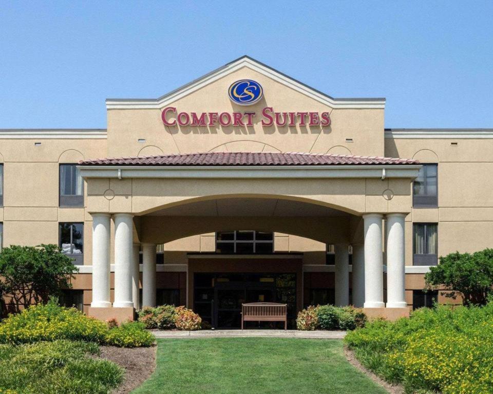Comfort Suites Starkville Exterior photo